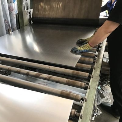 صفائح الفولاذ المقاوم للصدأ ASTM A240 الدرجة 304L/304H/409 904L/316L/316ti تشطيب السطح 2B خدمات الثني / القطع / اللحام