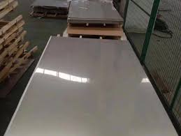 304 الفولاذ المقاوم للصدأ 2B أساس 3mm-12mm نمط مضاد للانزلاق للممرات الأرضية